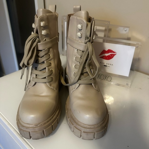 ❌SOLD❌ Simmi boots - Picture 5 of 5